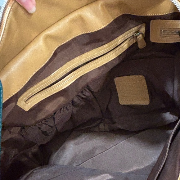 Coach Tan Hampton 5098 Leather Tote Bag - Picture 12 of 16